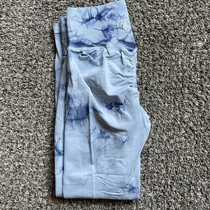 Allure Butt Scrunch Tie Dye Leggings (M)
